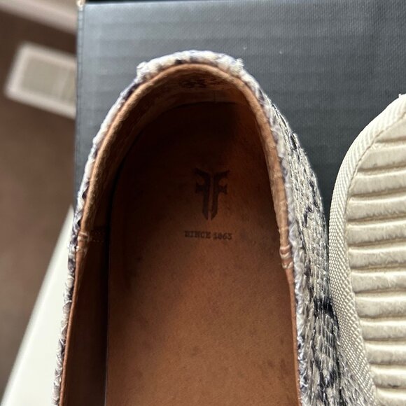 Frye Melanie slip on Size 8.5 Snakeskin - Picture 2 of 6